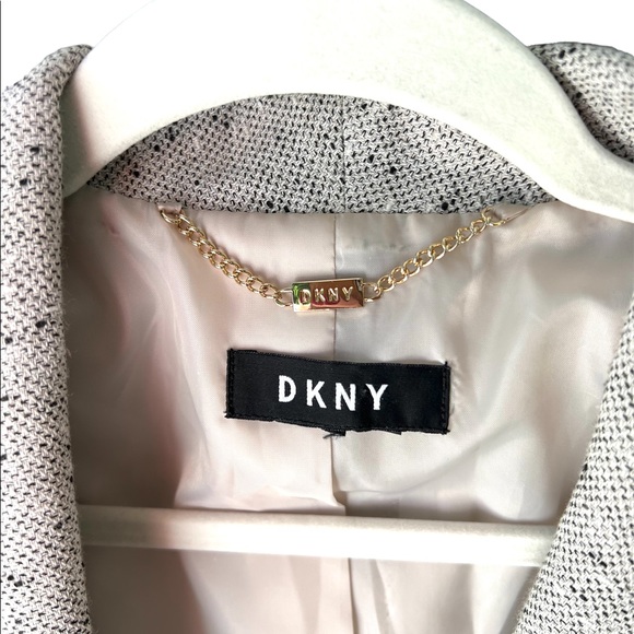 DKNY Blazer Womens Size M Tan Grey One Button Up Business Casual Chic - Picture 8 of 12